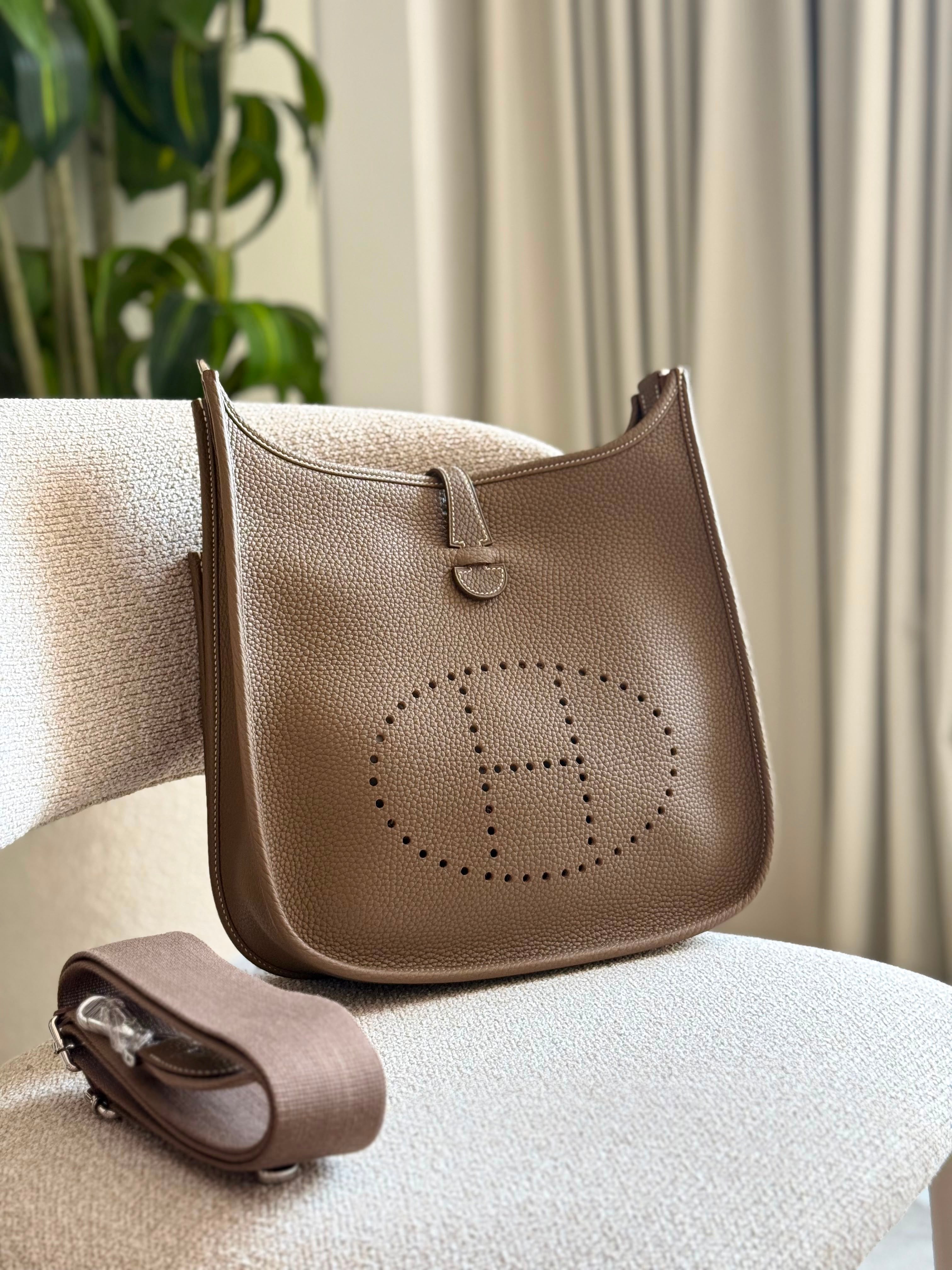 *Hermes Evelyne*🤩✨
Size: 29cm*