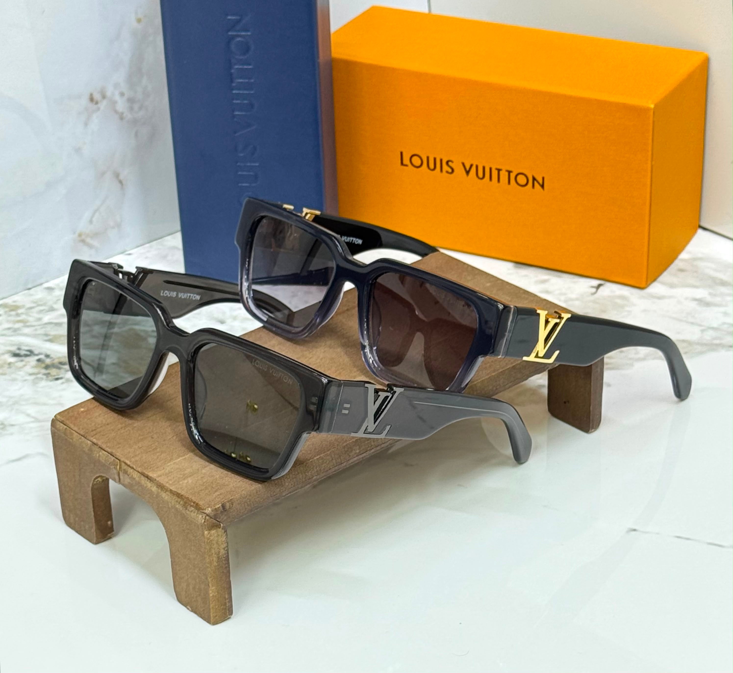 Lv sunglasses 🕶️