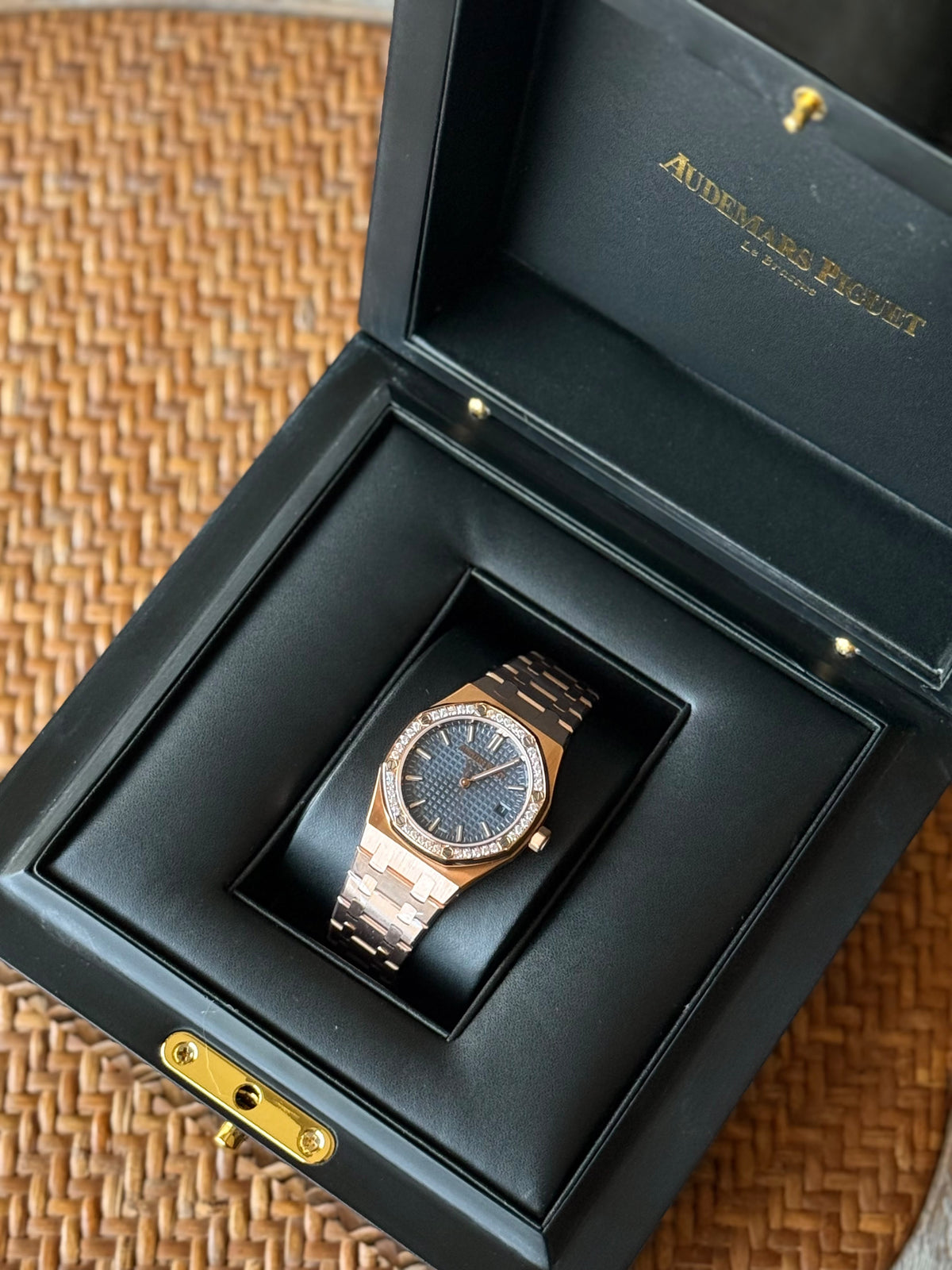 Watch lady