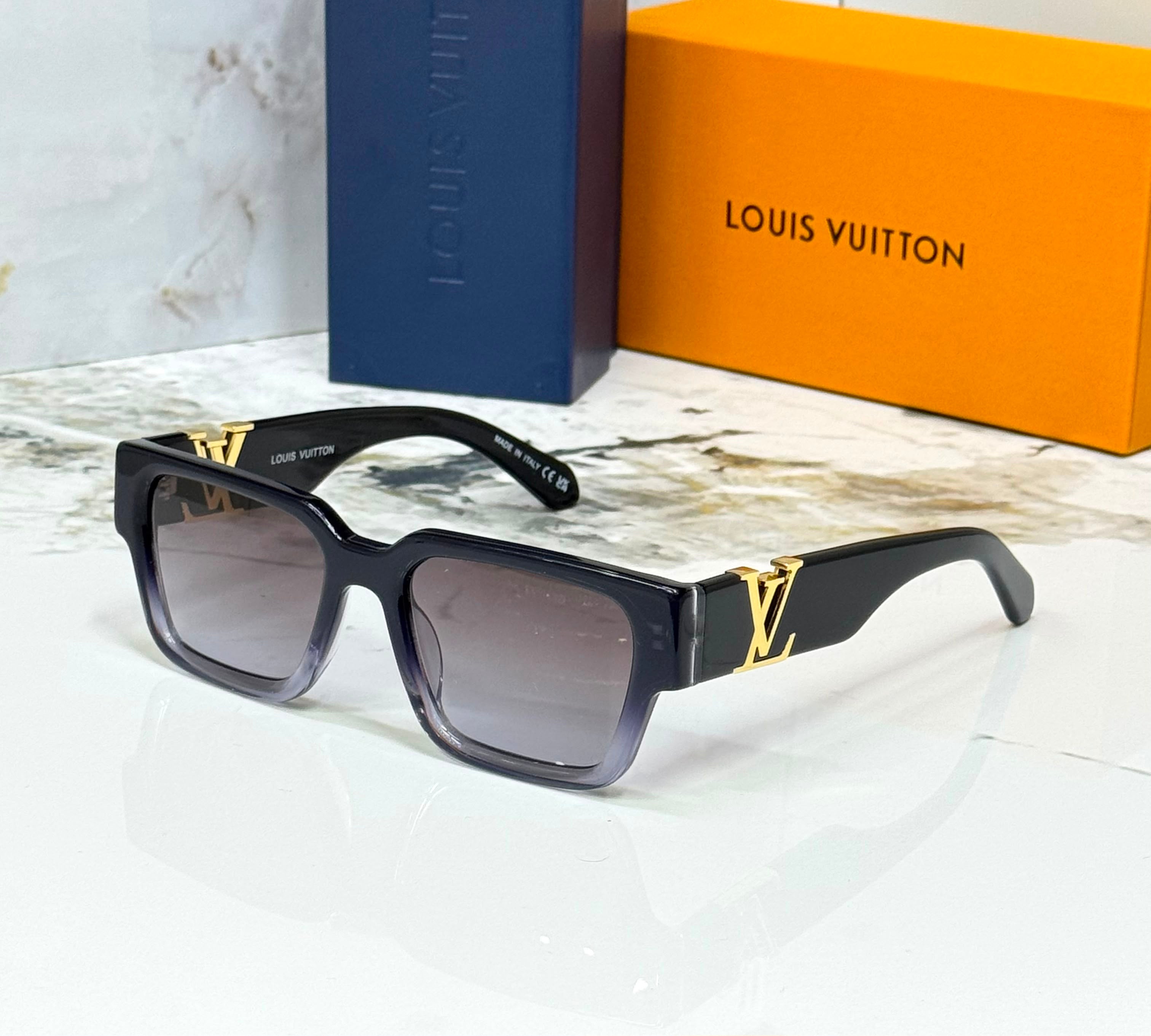 Lv sunglasses 🕶️