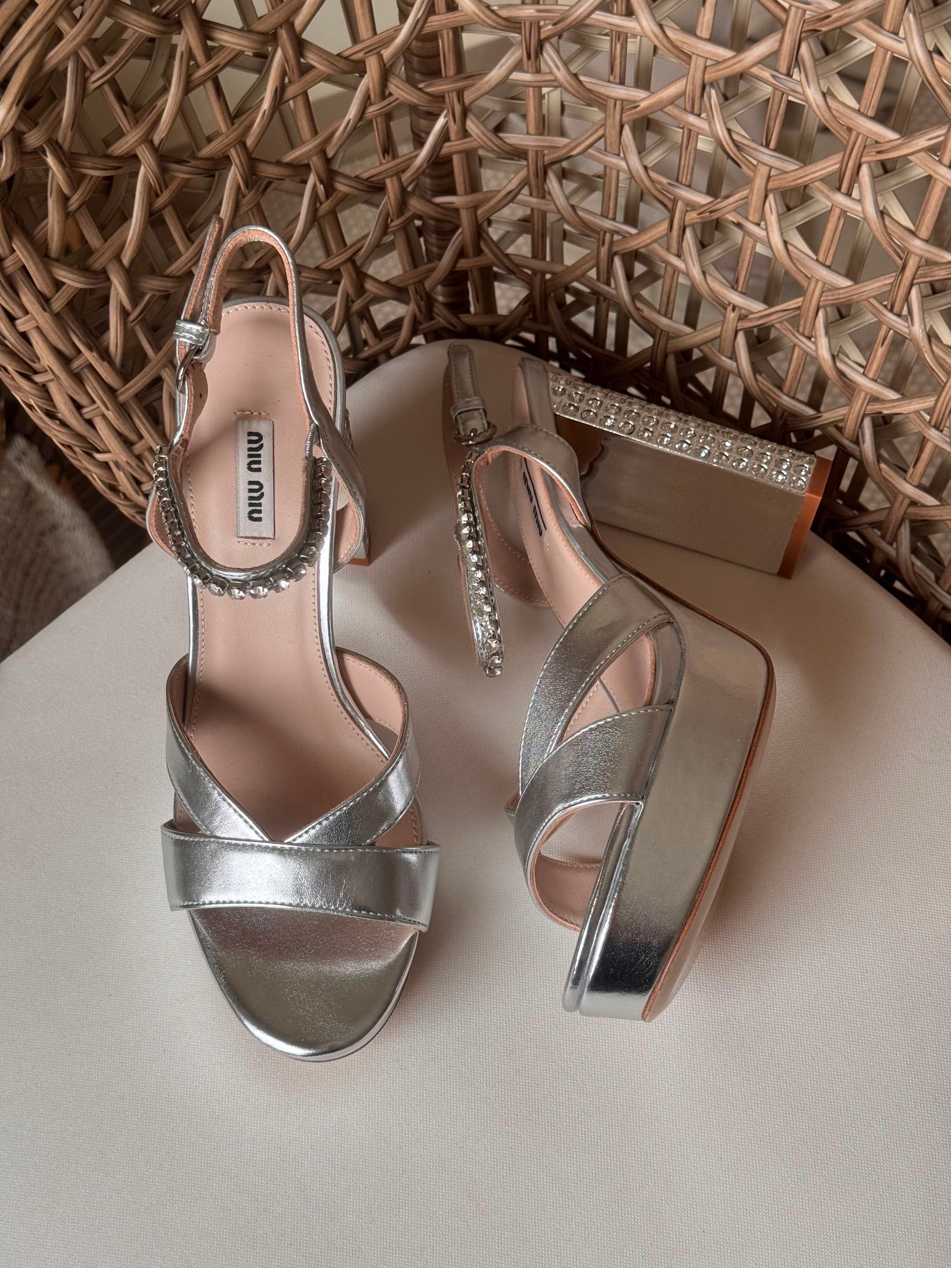 Heel shoes Miu Miu