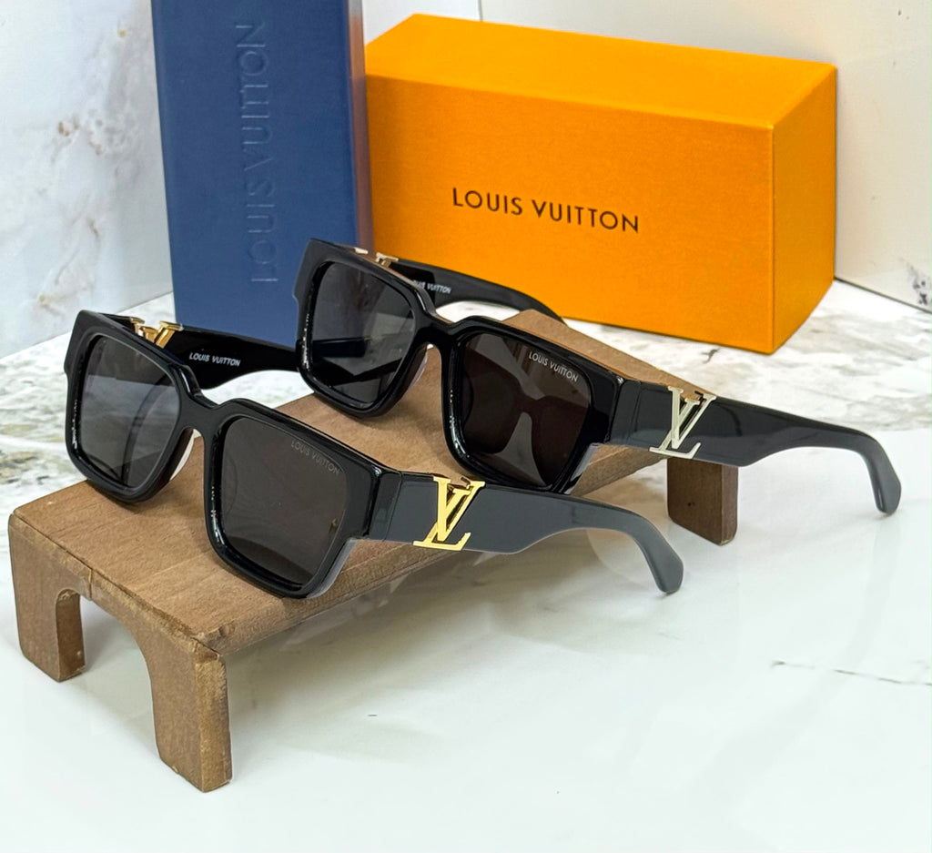 Lv sunglasses 🕶️
