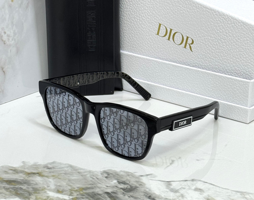 Dior sunglasses 🕶️