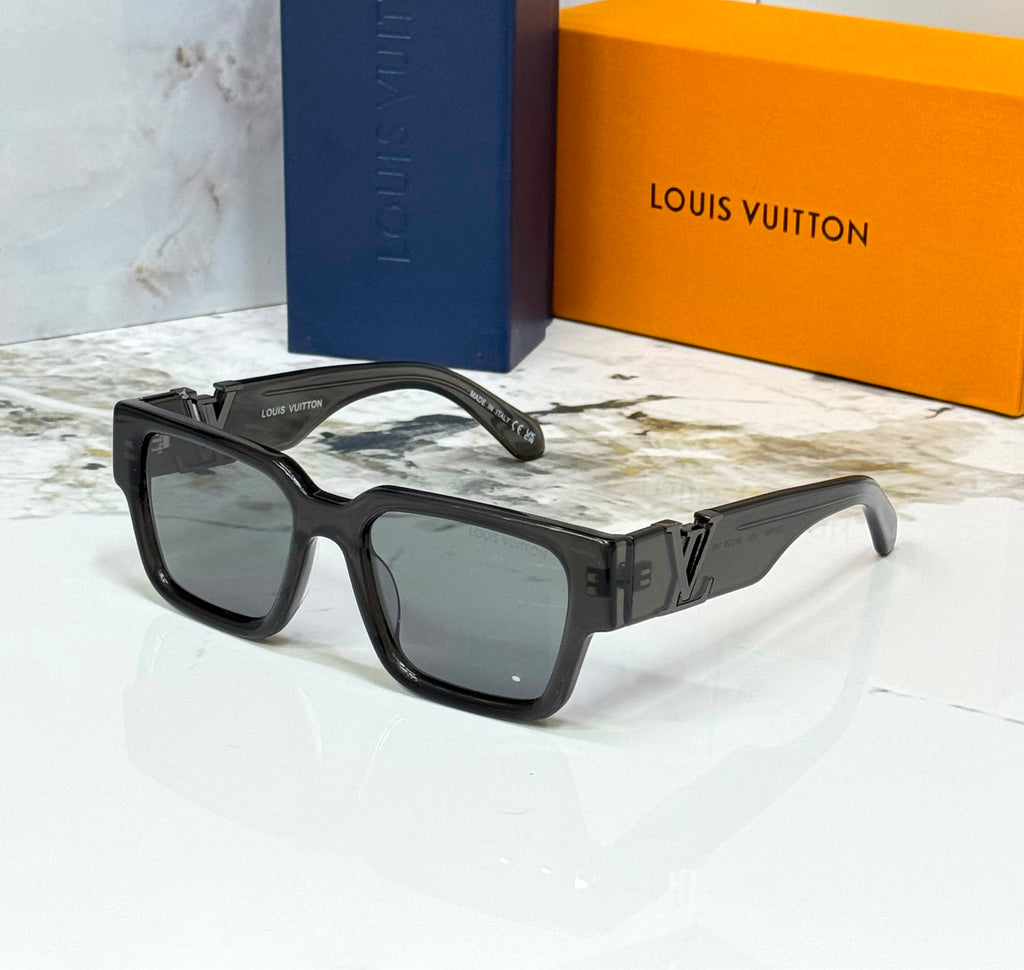 Lv sunglasses 🕶️
