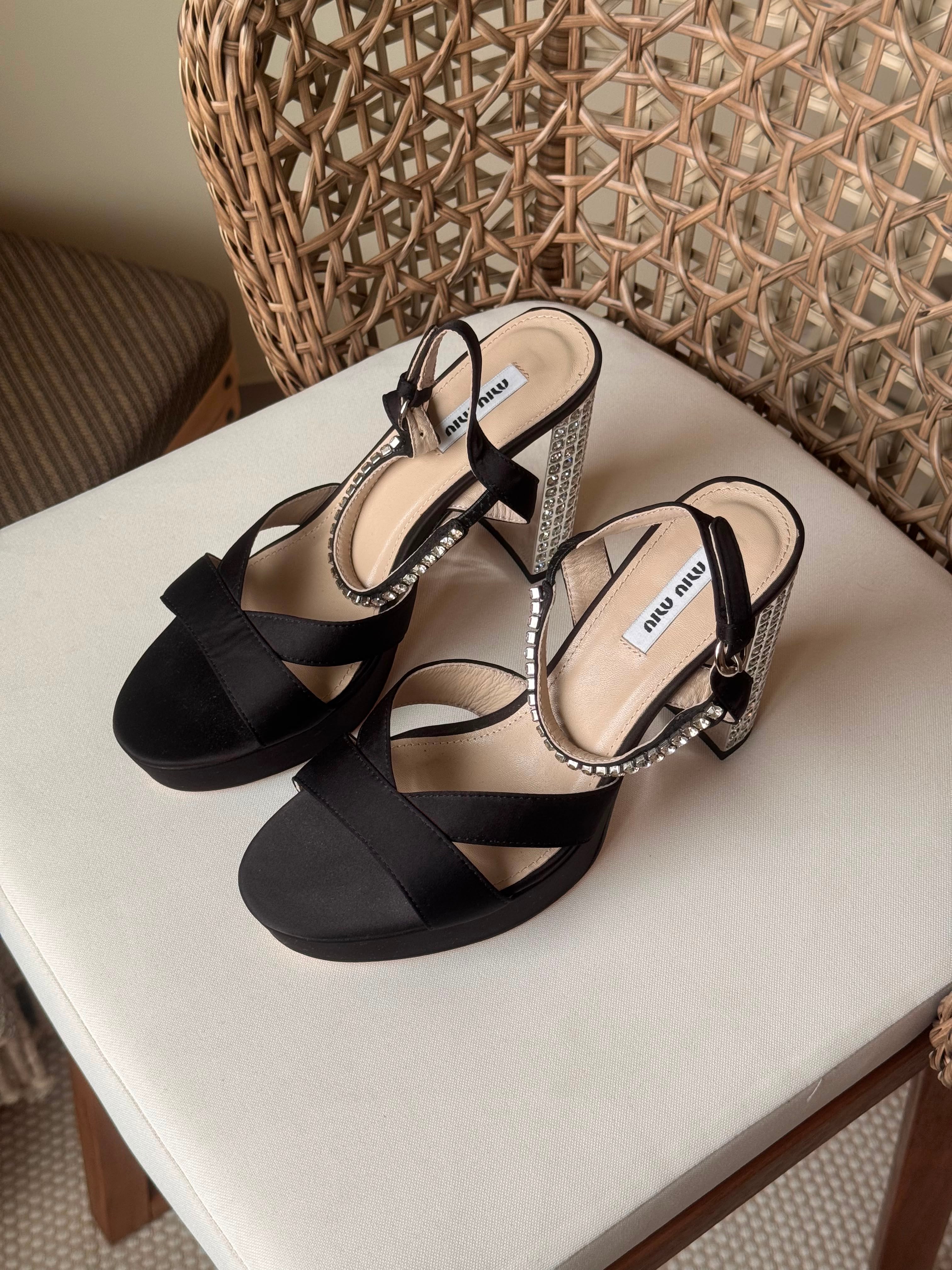 Heel shoes Miu Miu