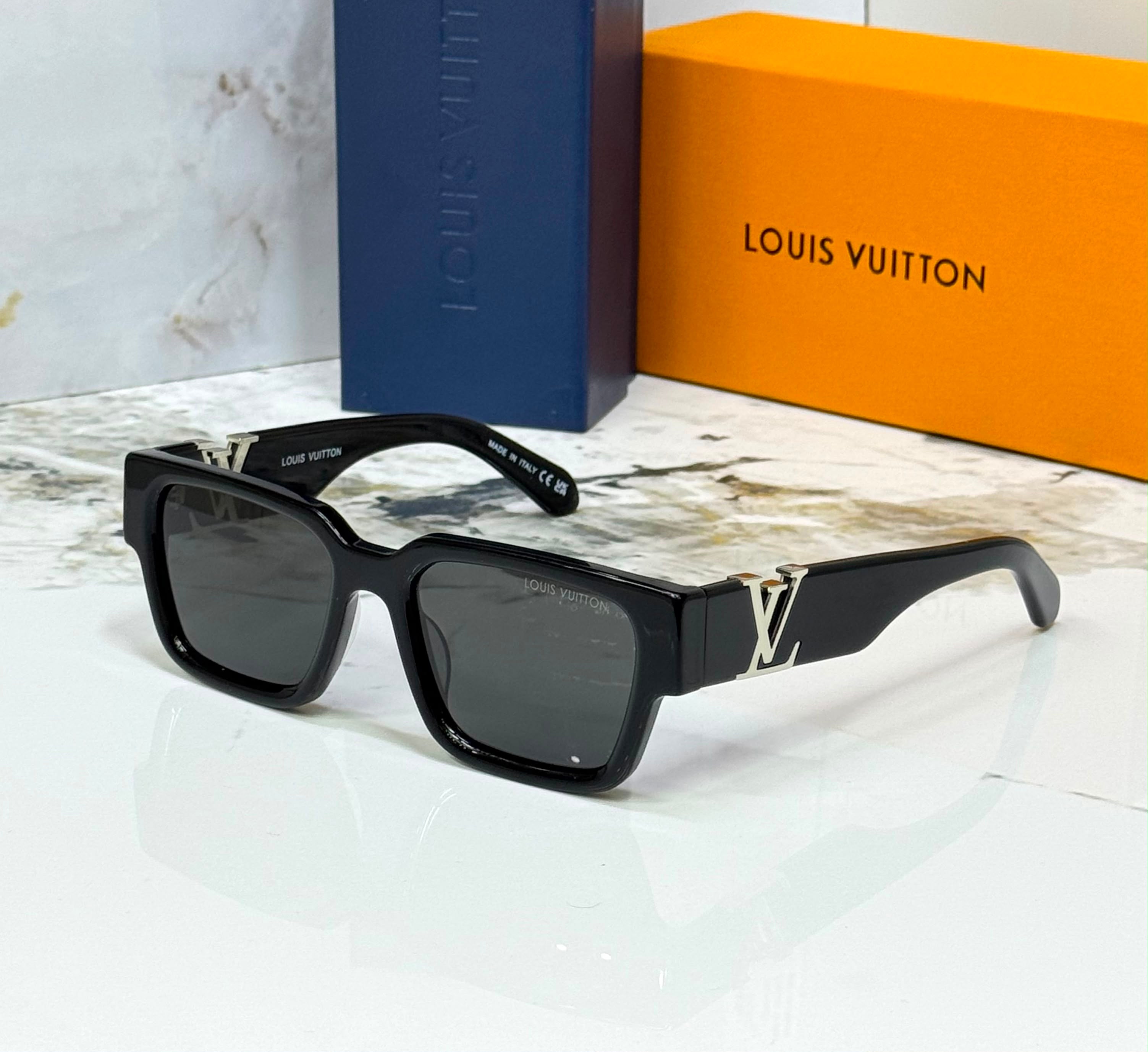 Lv sunglasses 🕶️